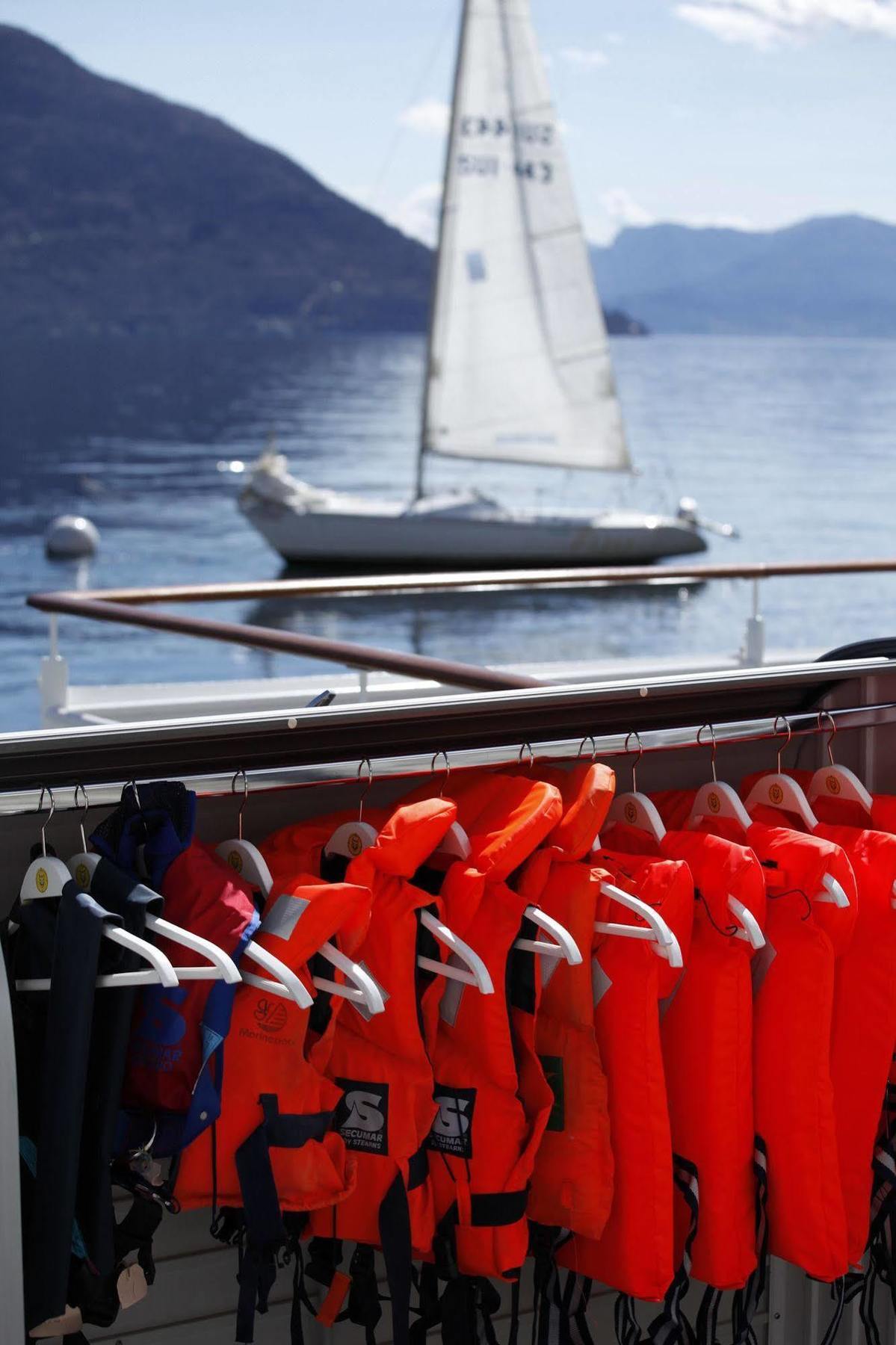 Holiday Hotel Yachtsport Resort Lago Maggiore Brissago Exterior foto